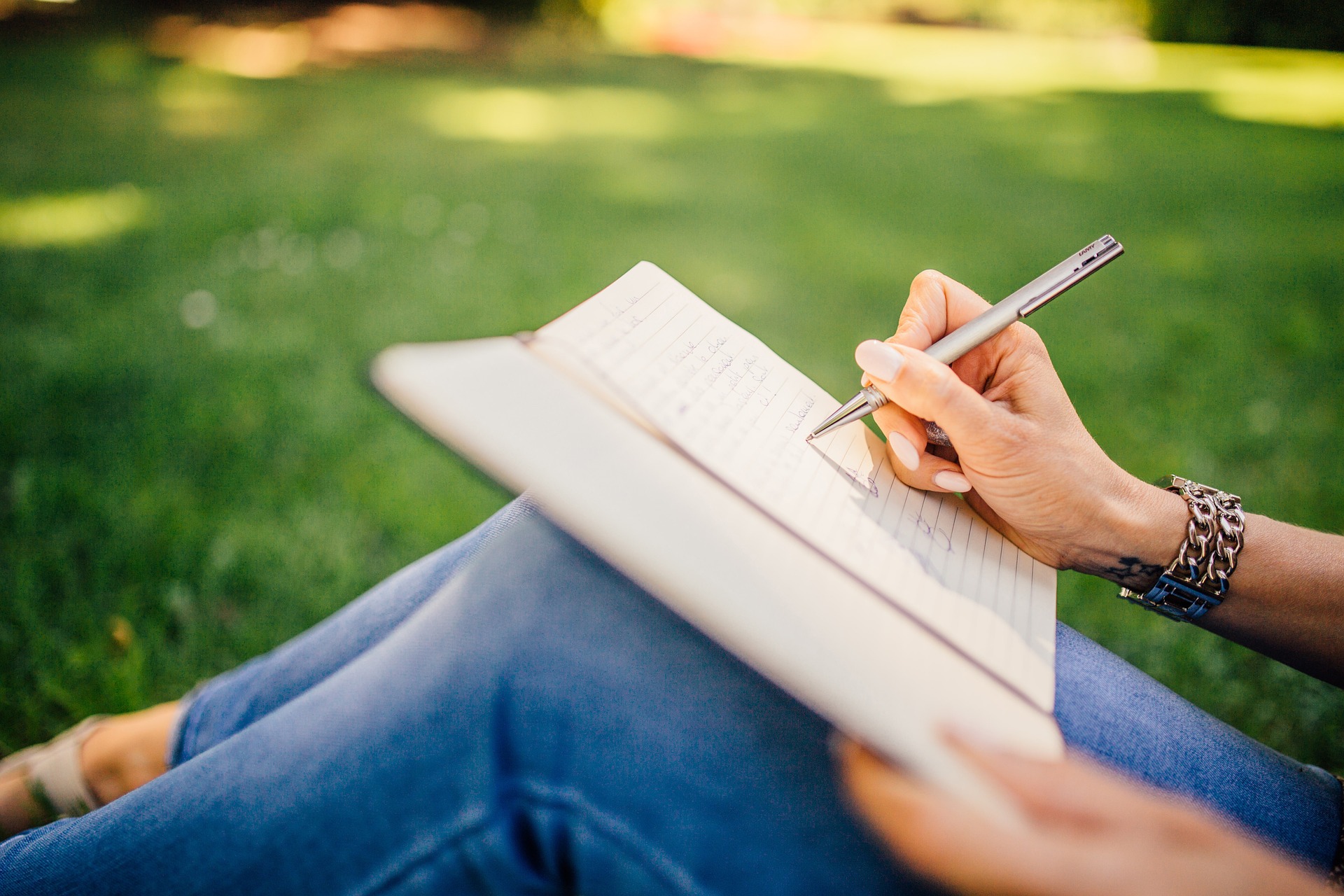 Emotional Detox: Journaling Practices to Balance Mind and Hormones